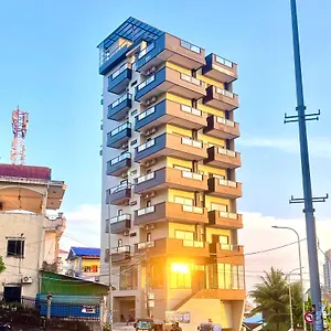Sky - & - Free Laundry Aparthotel